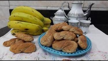  ROSQUINHAS DE BANANA E CANELA