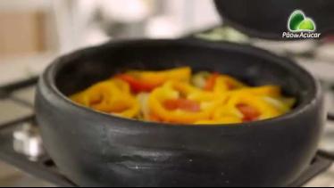  Receita - Moqueca baiana com azeite de dendê e le