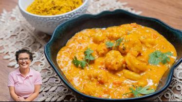  MOQUECA DE CAMARÃO COM FAROFA DE DENDÊ